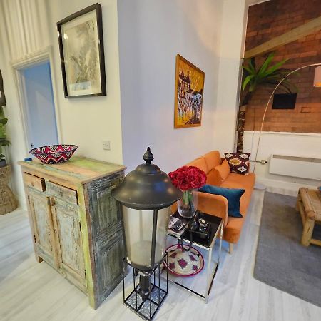 Characteristic Loft Style Apartment เบอร์มิงแฮม ภายนอก รูปภาพ